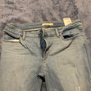 Levi’s 711 Skinny Ankle Jeans
